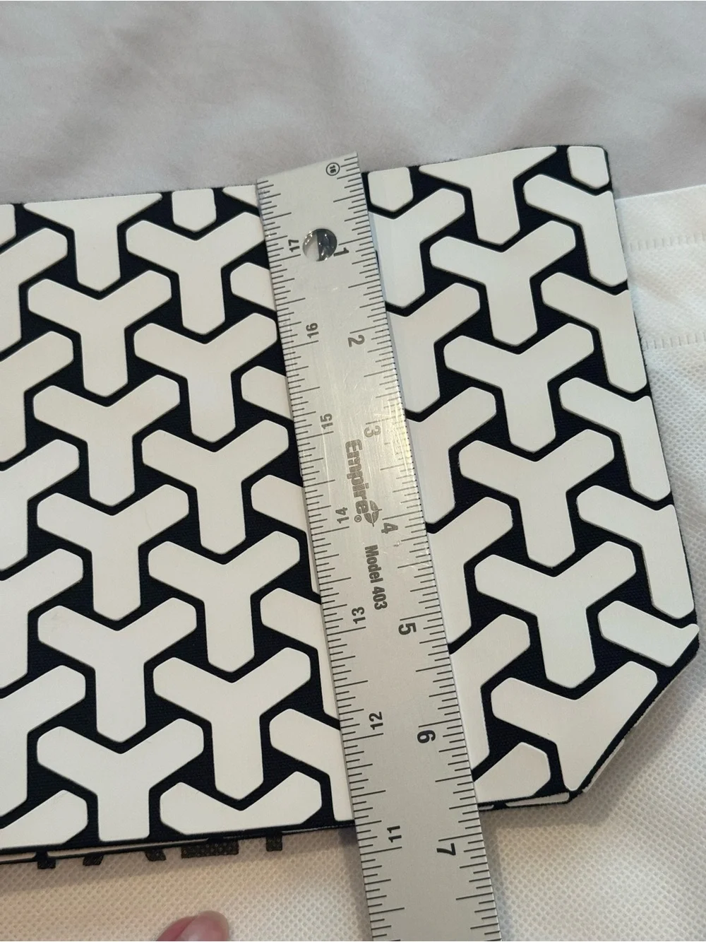 Emilio Pepe Italy Black White Chevron Purse Handbag Chain Strap Excellent